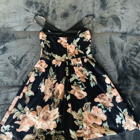 Floral Dress - Picture 2 of 3